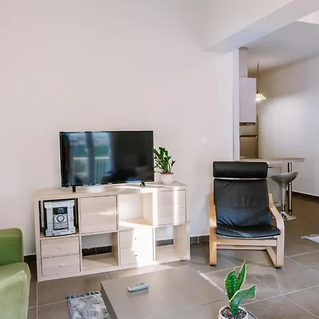 King George By Binobi! * Thessaloníki