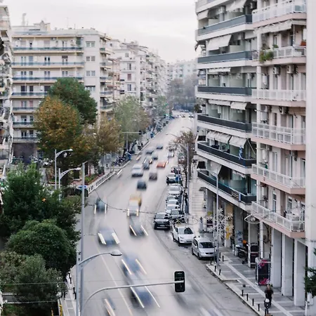 King George By Binobi! Θεσσαλονίκη